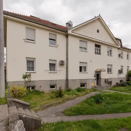 With Private Parking Apartment